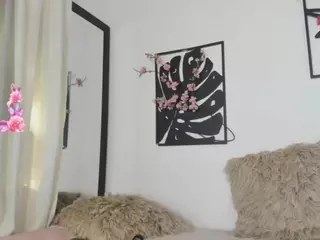 Joannet's Live Sex Cam Show