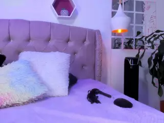 ZoeHilton's Live Sex Cam Show