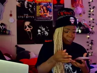 FunSized Doll's Live Sex Cam Show