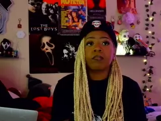 FunSized Doll's Live Sex Cam Show
