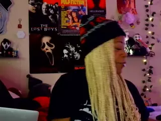 FunSized Doll's Live Sex Cam Show