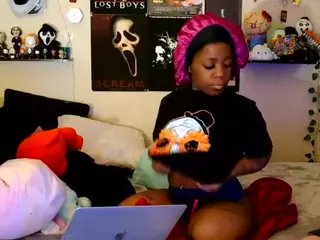 FunSized Doll's Live Sex Cam Show