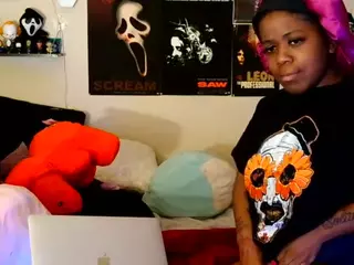 FunSized Doll's Live Sex Cam Show