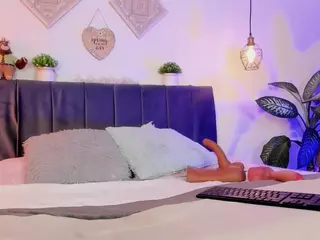 aihnoa-split's Live Sex Cam Show