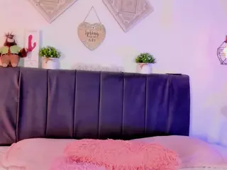 aihnoa-split's Live Sex Cam Show