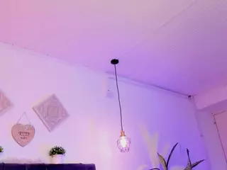 aihnoa-split's Live Sex Cam Show