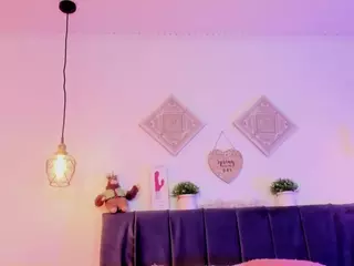 aihnoa-split's Live Sex Cam Show