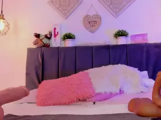 aihnoa-split's Live Sex Cam Show