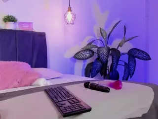 aihnoa-split's Live Sex Cam Show