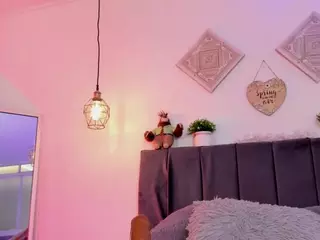 aihnoa-split's Live Sex Cam Show