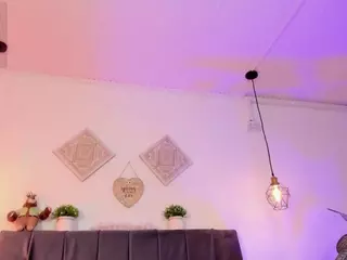 aihnoa-split's Live Sex Cam Show