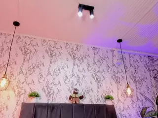 aihnoa-split's Live Sex Cam Show