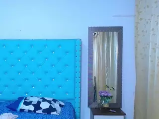 Little_Flower4U's Live Sex Cam Show