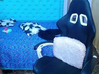 Little_Flower4U's Live Sex Cam Show