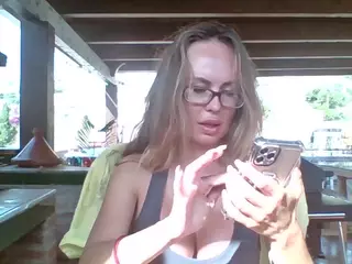 LeMilf's Live Sex Cam Show