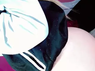 EvaaMooree's Live Sex Cam Show