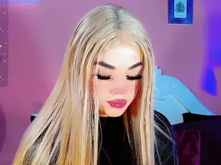 EvaaMooree's Live Sex Cam Show