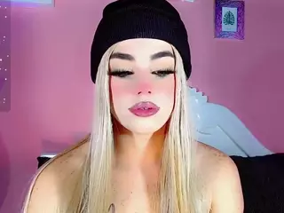 EvaaMooree's Live Sex Cam Show