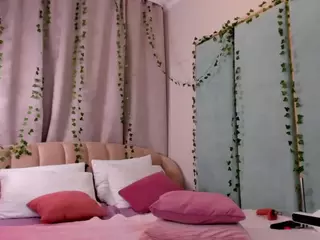 Lola's Live Sex Cam Show