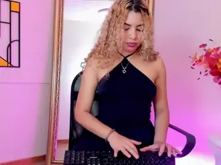 ScarlettDuran's Live Sex Cam Show