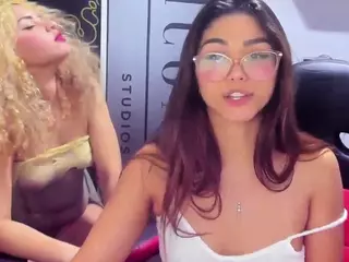 ScarlettDuran's Live Sex Cam Show