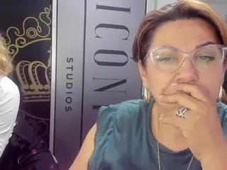 ScarlettDuran's Live Sex Cam Show