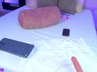 ..AriDelight..'s Live Sex Cam Show