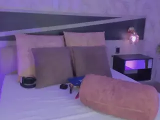 ..AriDelight..'s Live Sex Cam Show