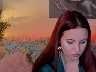 MikaFyre's Live Sex Cam Show