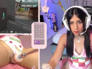 GreiceGames's Live Sex Cam Show