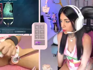 GreiceGames's Live Sex Cam Show