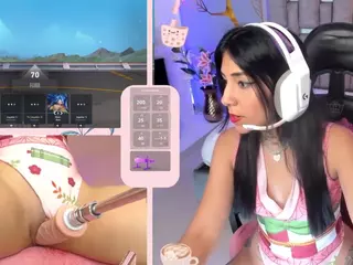 GreiceGames's Live Sex Cam Show