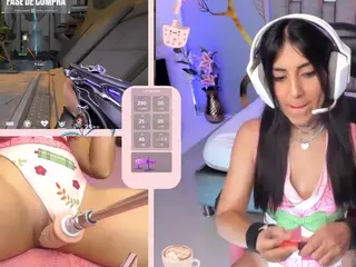 GreiceGames's Live Sex Cam Show