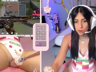 GreiceGames's Live Sex Cam Show
