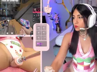 GreiceGames's Live Sex Cam Show