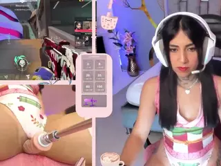 GreiceGames's Live Sex Cam Show