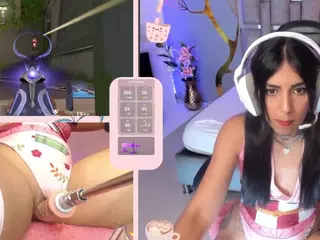 GreiceGames's Live Sex Cam Show