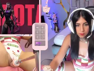 GreiceGames's Live Sex Cam Show
