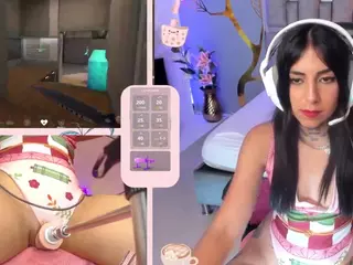 GreiceGames's Live Sex Cam Show