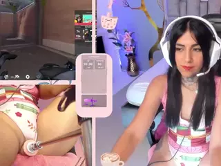 GreiceGames's Live Sex Cam Show