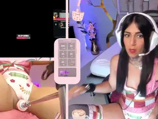 GreiceGames's Live Sex Cam Show