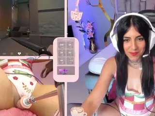 GreiceGames's Live Sex Cam Show