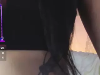 Hellen-Moore's Live Sex Cam Show