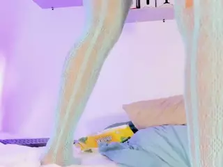 Kim-Baker2's Live Sex Cam Show