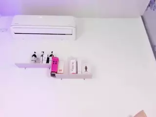 Kim-Baker2's Live Sex Cam Show