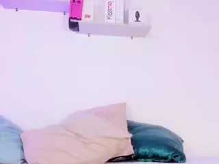 Kim-Baker2's Live Sex Cam Show