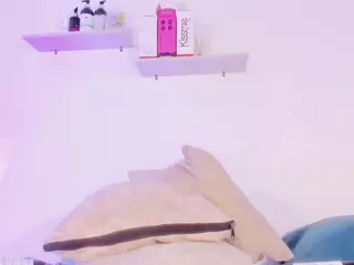 Kim-Baker2's Live Sex Cam Show