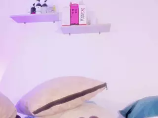 Kim-Baker2's Live Sex Cam Show