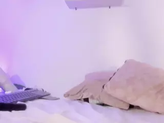 Kim-Baker2's Live Sex Cam Show
