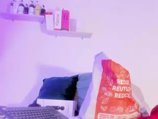 Kim-Baker2's Live Sex Cam Show